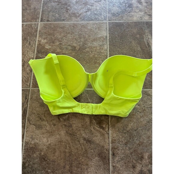 Skims Fits Everybody Push-up Bra Green Highlighter
Size 36DD - Picture 8 of 11